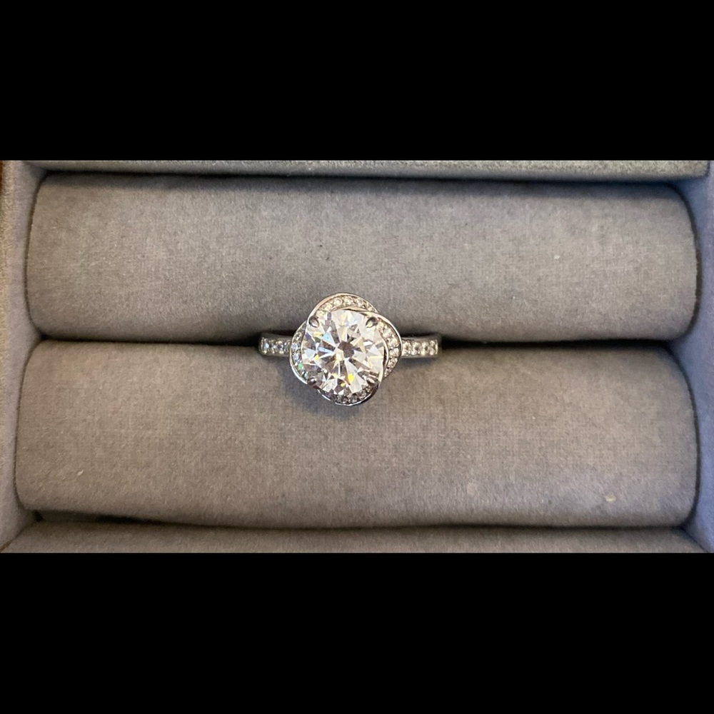 QVC RING